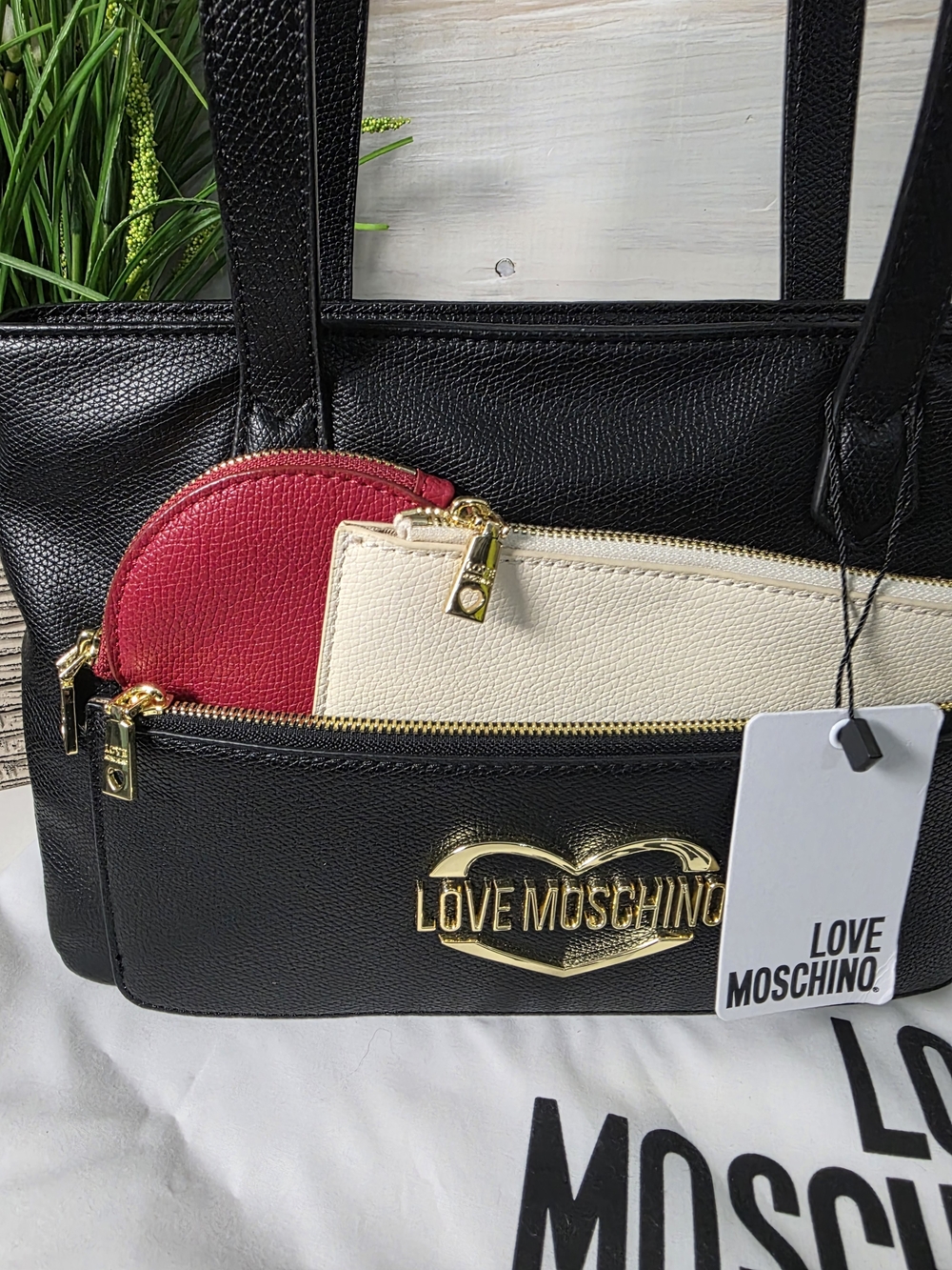 Love Moschino Black Tote with Cream & Red Pouches Includes Dust BAG - Picture 10 of 11